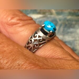 925 Sterling Silver Oval Turquoise Intricate Filigree Design Womens Ring Size 9